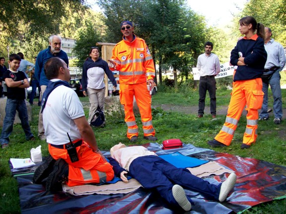  Image name: 100_0342.JPG 
 width: 576 pixel 
 height: 432 pixel 
 Size: 111069 bytes 
 Click to enlarge 